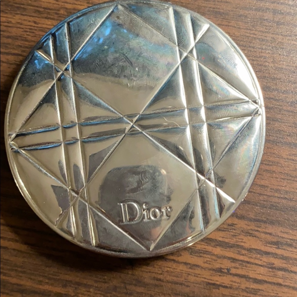 Dior highlighter